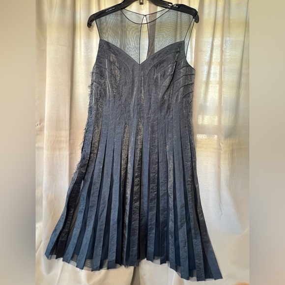 skims fits everybody dress Adrianna Papell main image 0